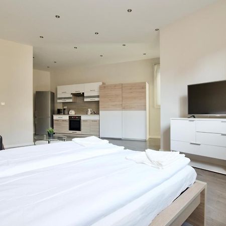 Standard Apartments By Hi5 - B25 Boedapest Buitenkant foto